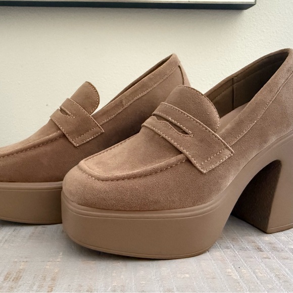 Mi.iM Shoes - Womens Tan Suede Platform Loafers - Classic Chunky Heel